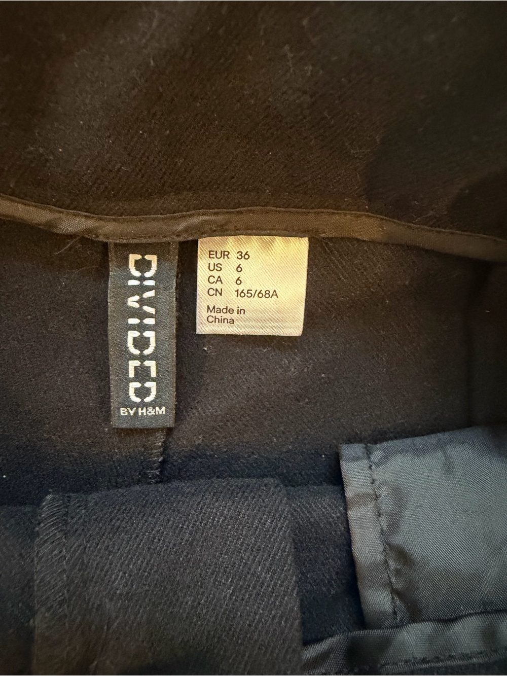 Divided Black High-Waist Tailored Shorts with Brown Belt - Picture 5 of 5